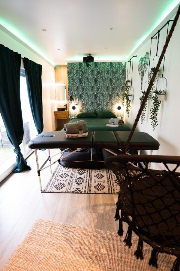 Capsule Thailande I Sauna I Balneo I Console I Jeux En Bois I Cinema I Cour Interieure Trith-Saint-Leger Exterior photo