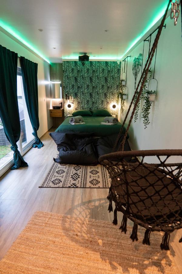 Capsule Thailande I Sauna I Balneo I Console I Jeux En Bois I Cinema I Cour Interieure Trith-Saint-Leger Exterior photo