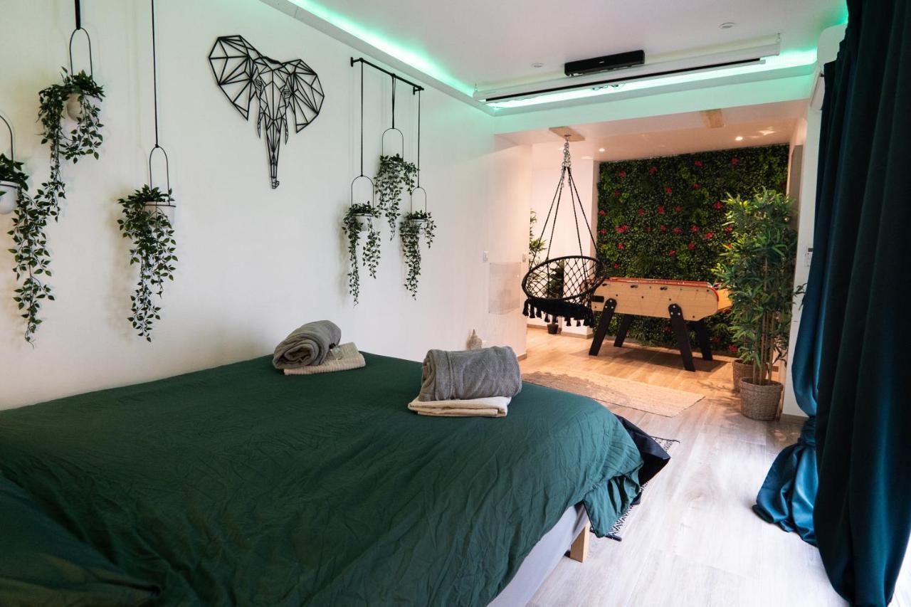 Capsule Thailande I Sauna I Balneo I Console I Jeux En Bois I Cinema I Cour Interieure Trith-Saint-Leger Exterior photo