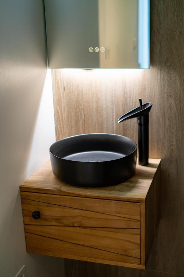 Capsule Thailande I Sauna I Balneo I Console I Jeux En Bois I Cinema I Cour Interieure Trith-Saint-Leger Exterior photo